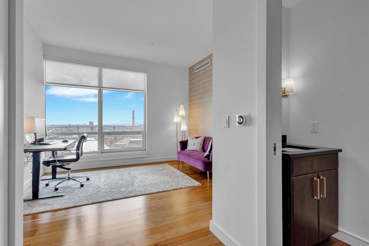 106 West Seeboth STREET 1203