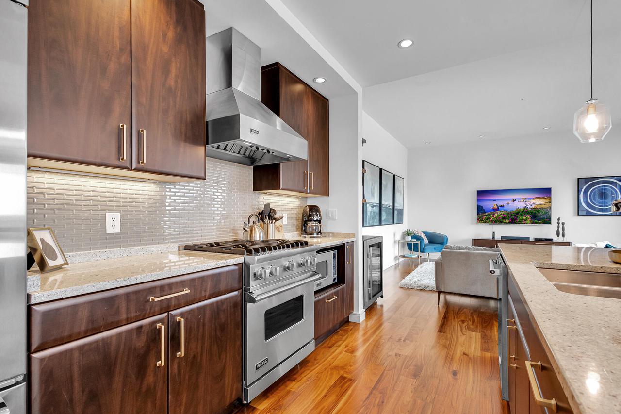 106 West Seeboth STREET 1203