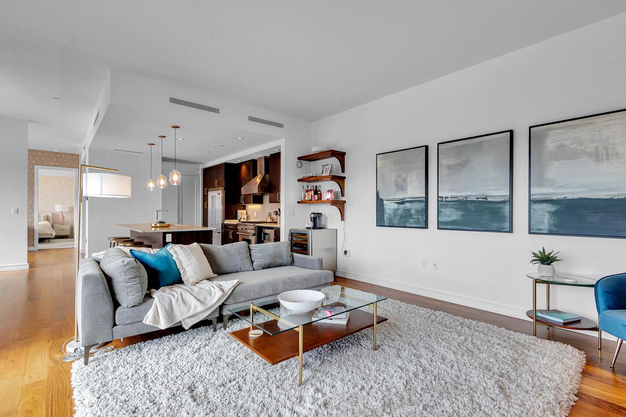 106 West Seeboth STREET 1203