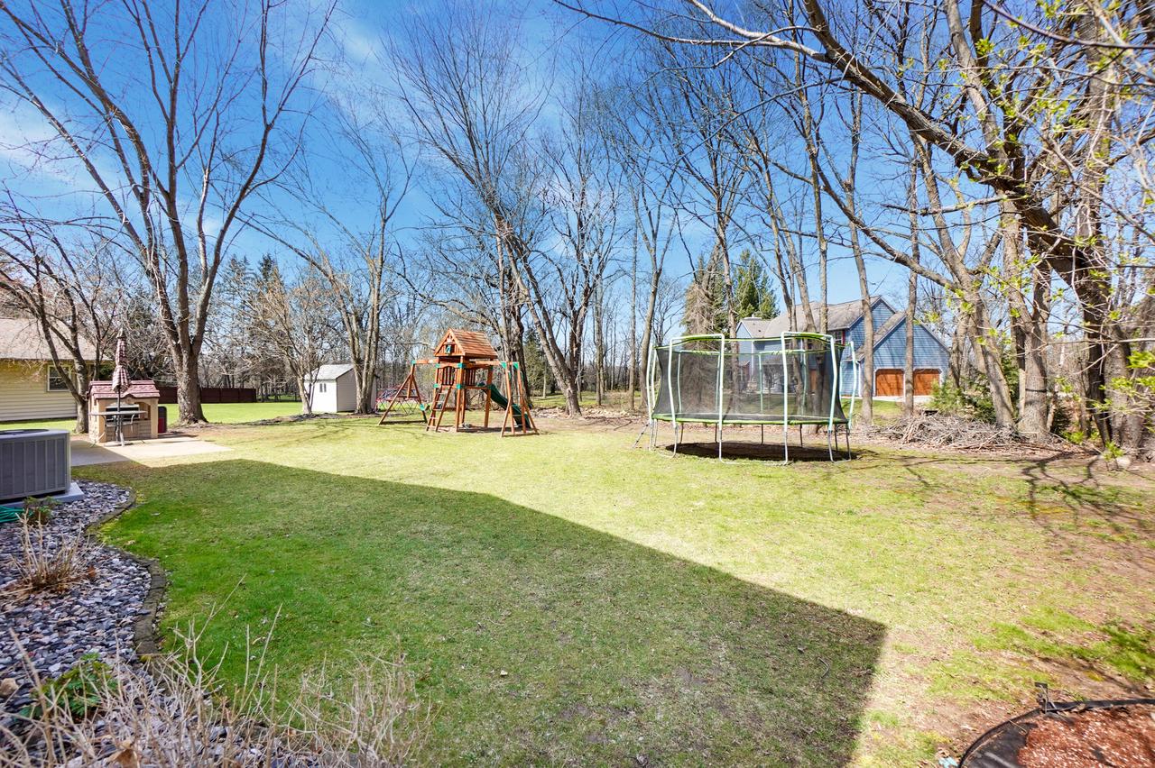 738 Buckingham WAY