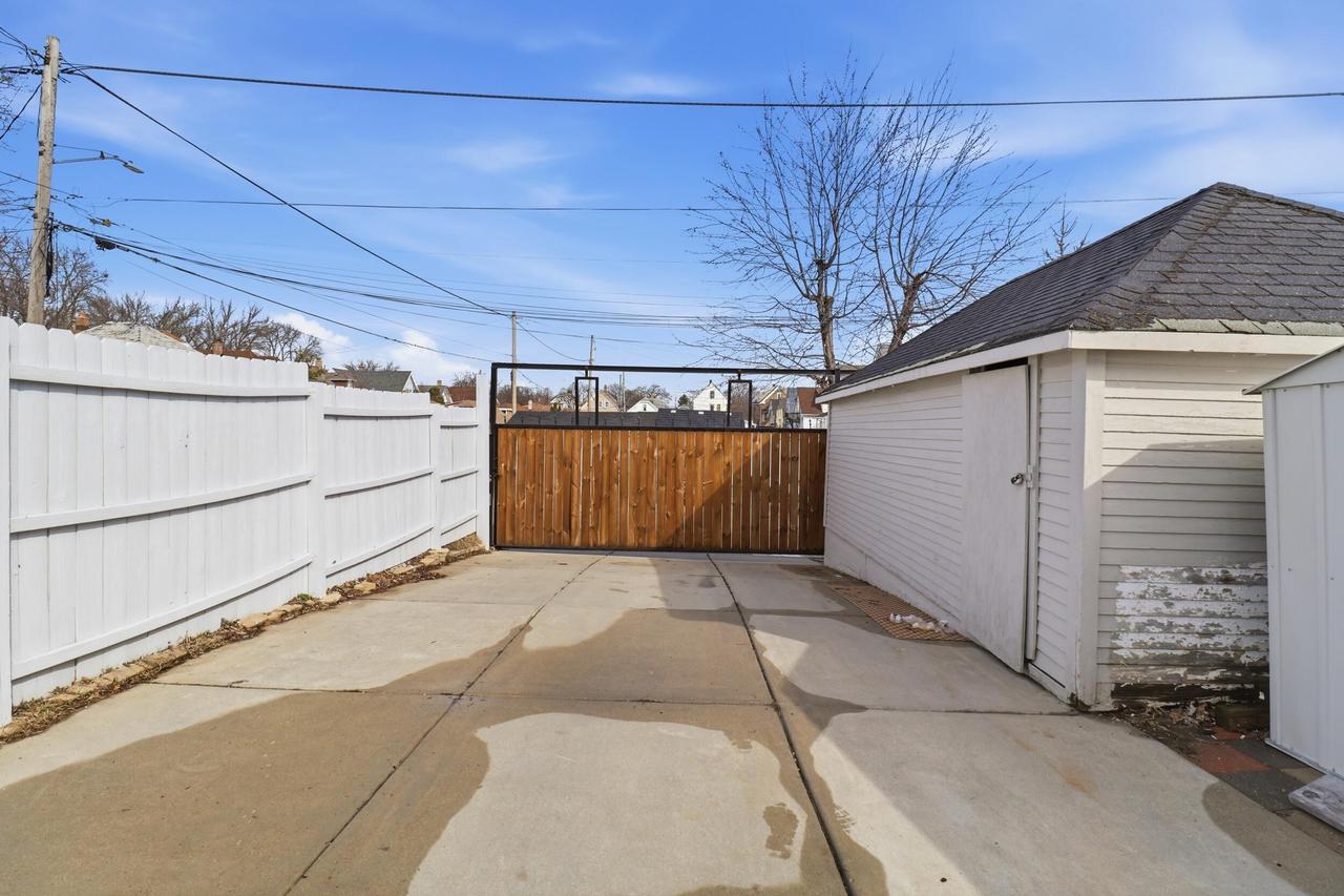 1414 West Euclid AVENUE