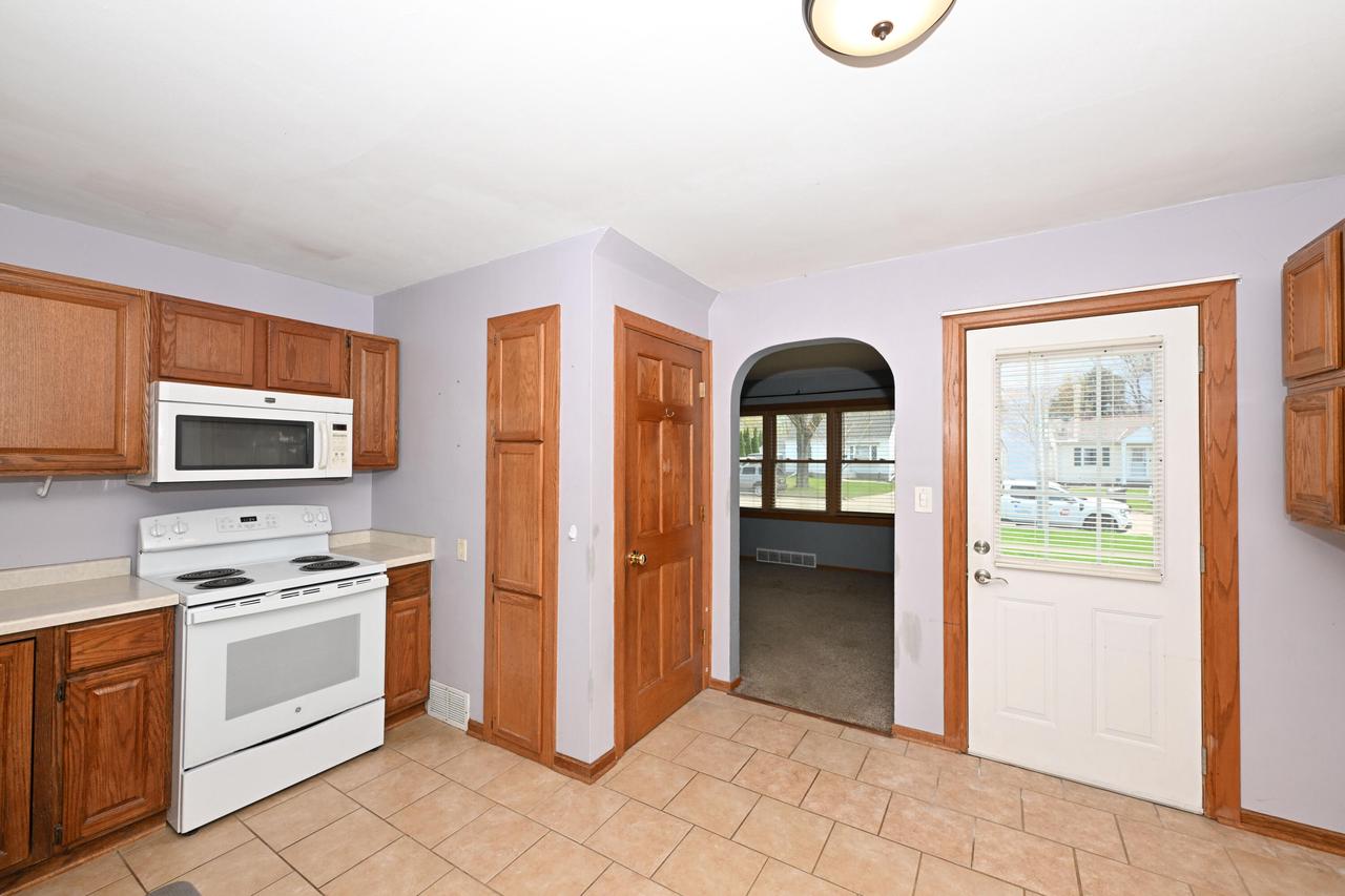 2627 South 75th STREET