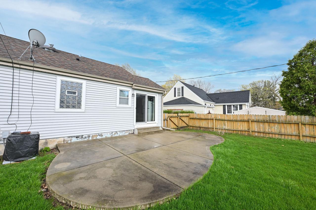 2627 South 75th STREET