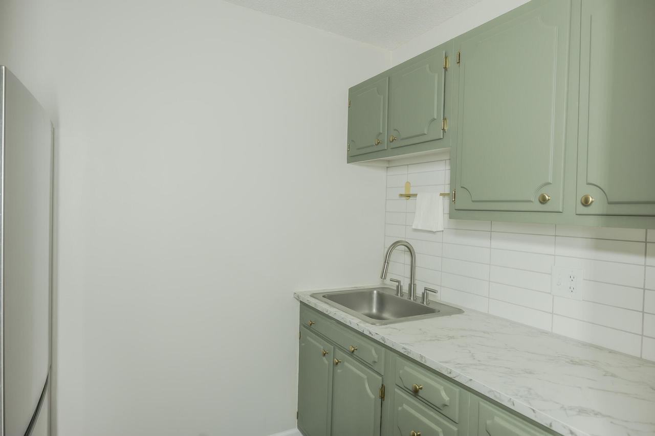 929 N Astor STREET 605