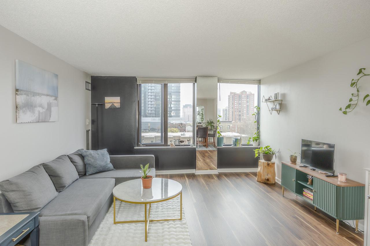 929 N Astor STREET 605