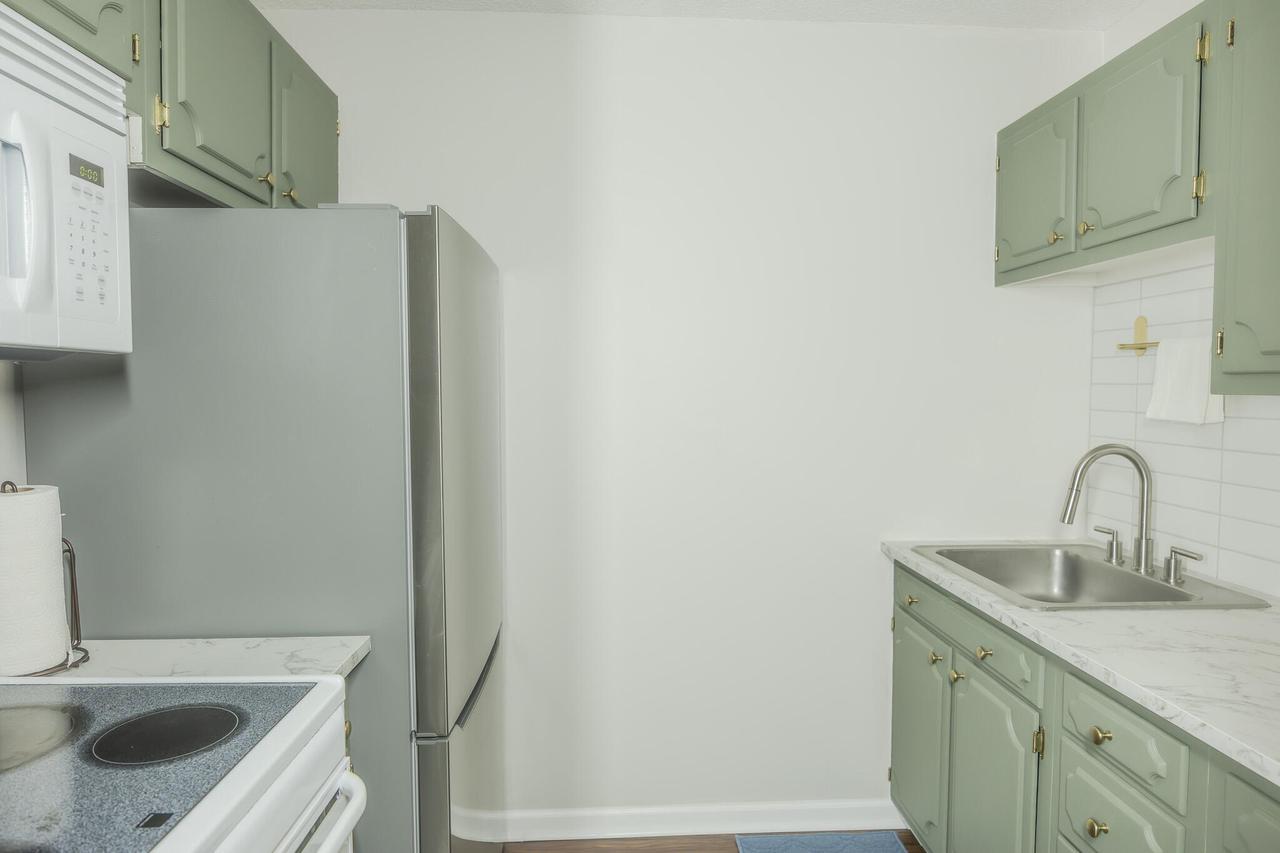 929 N Astor STREET 605