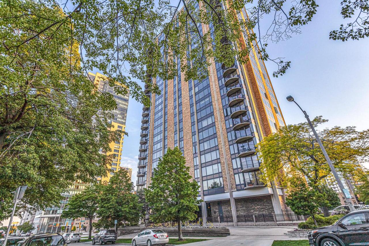 929 N Astor STREET 605