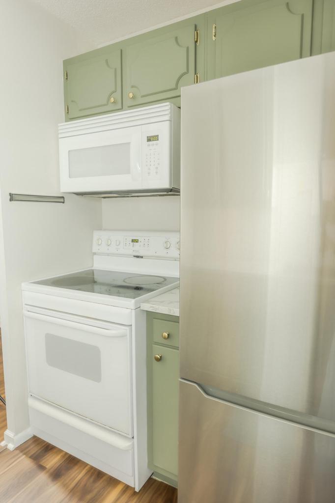 929 N Astor STREET 605