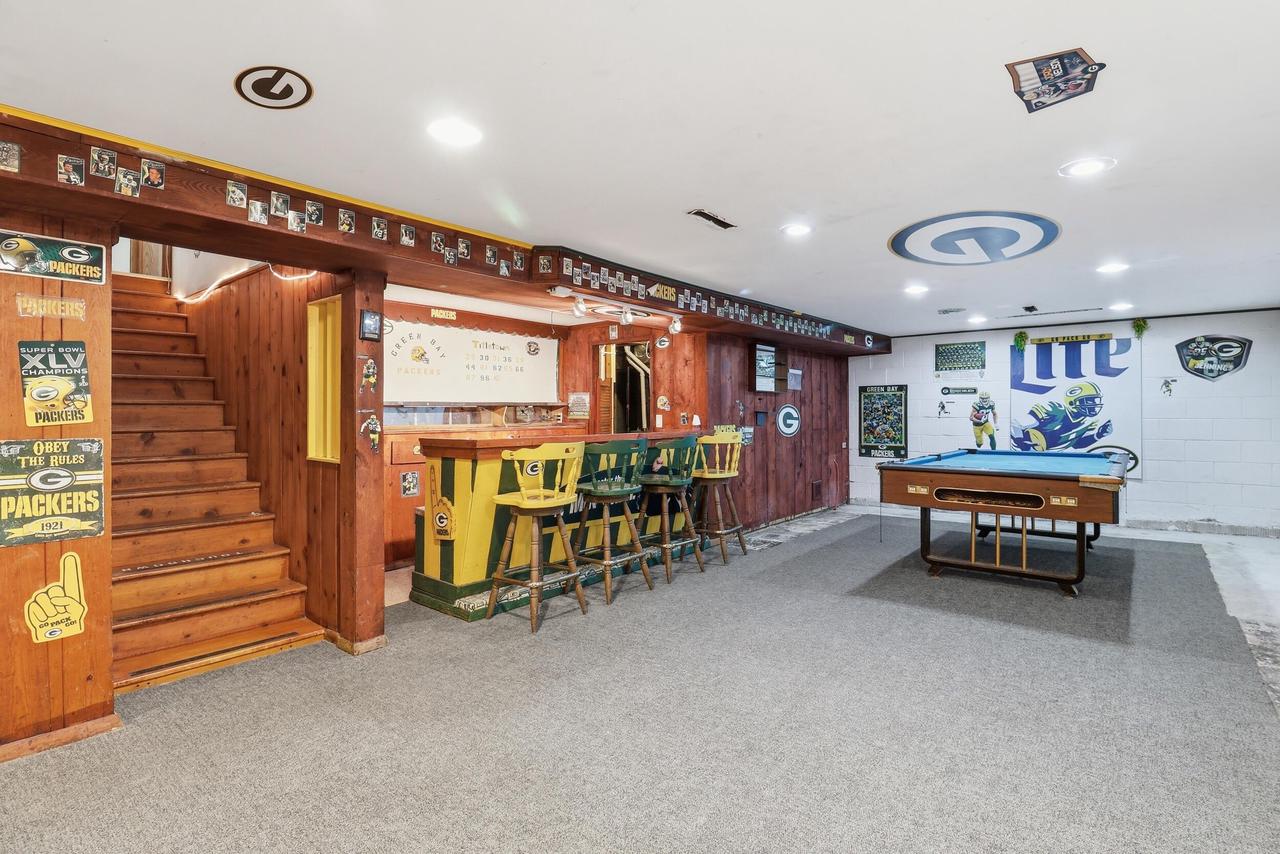 6731 South 111th STREET