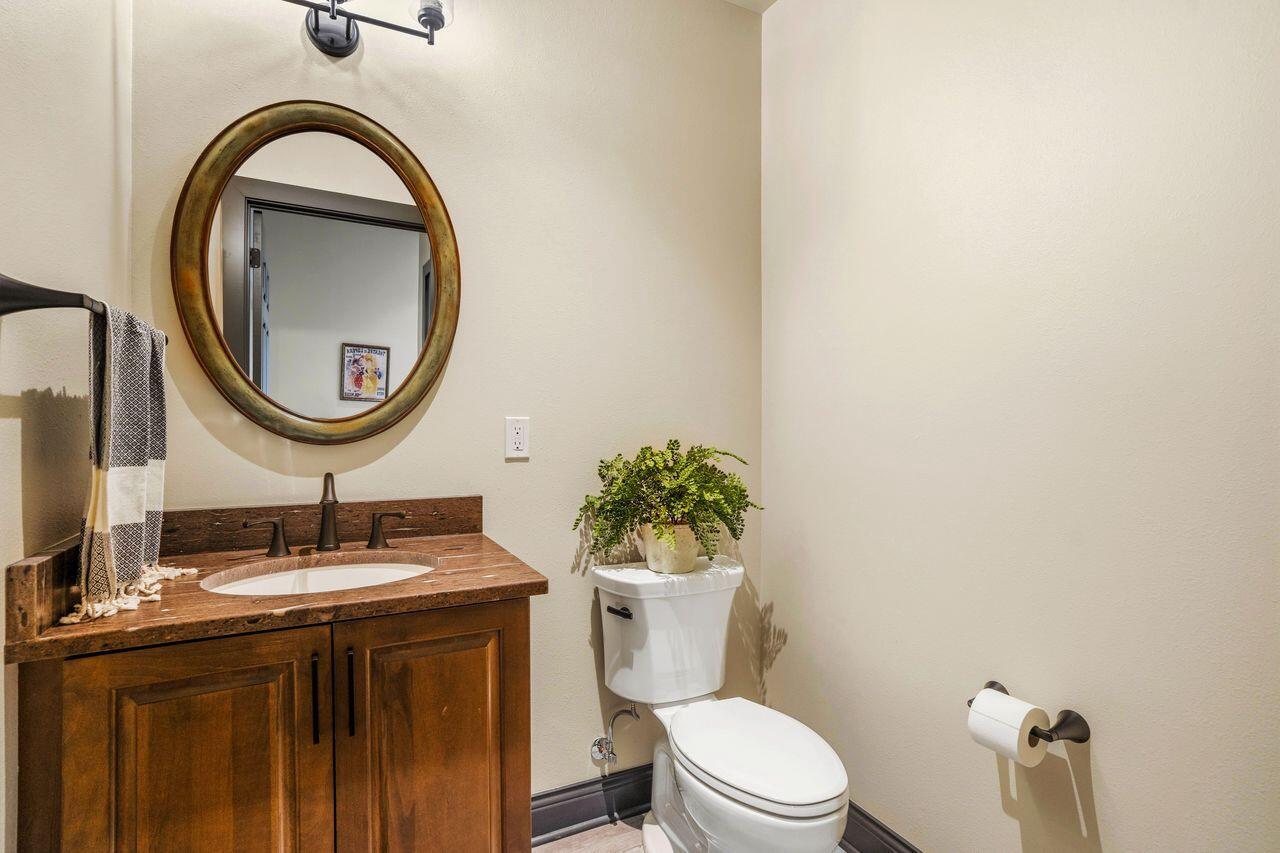 3247 North Marietta AVENUE