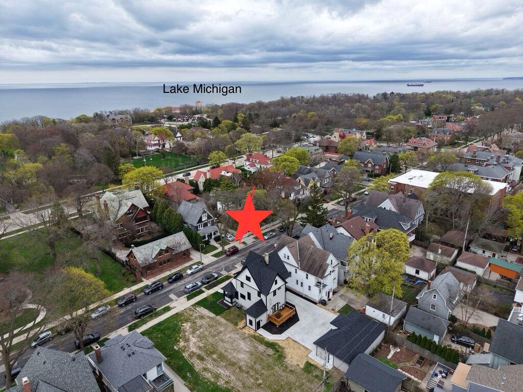 3247 North Marietta AVENUE