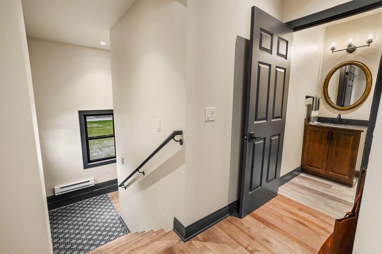 3247 North Marietta AVENUE