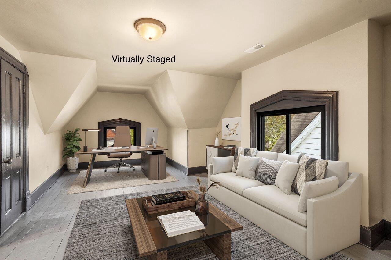 3247 North Marietta AVENUE