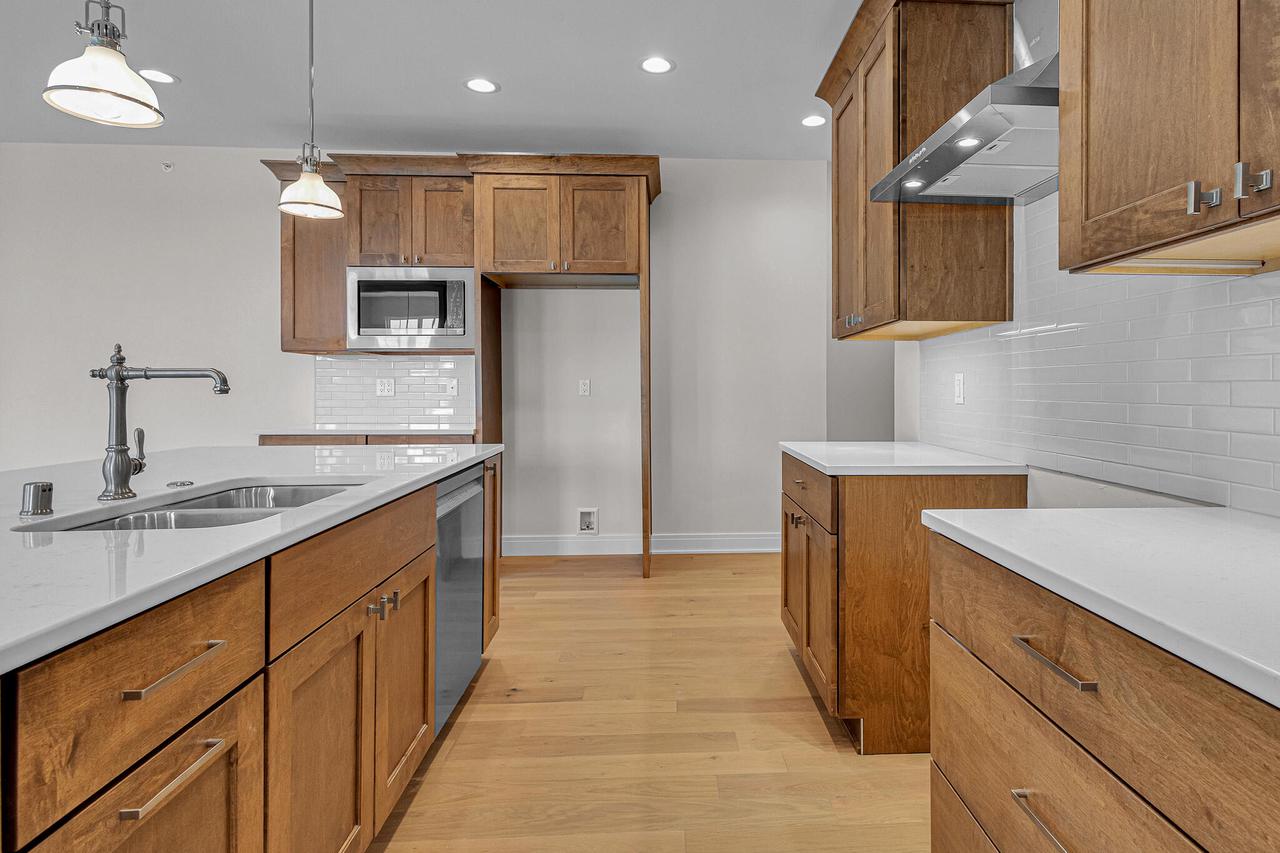 2990 N 186th STREET 5