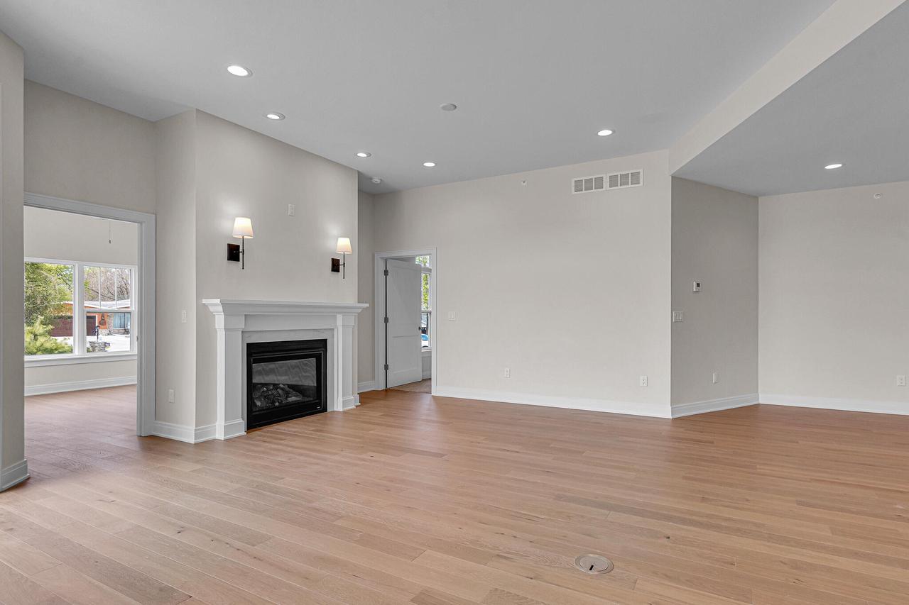 2990 N 186th STREET 5