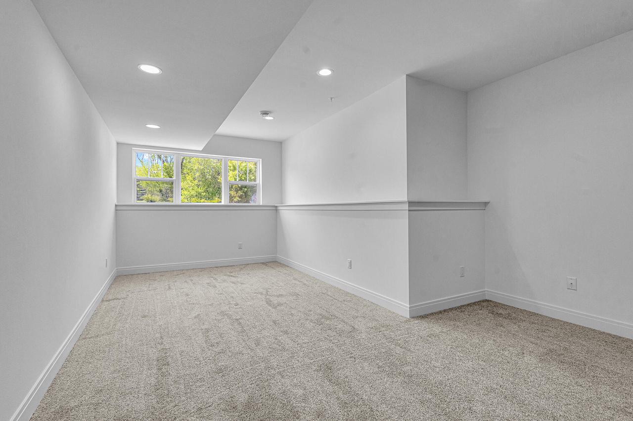 2990 N 186th STREET 5