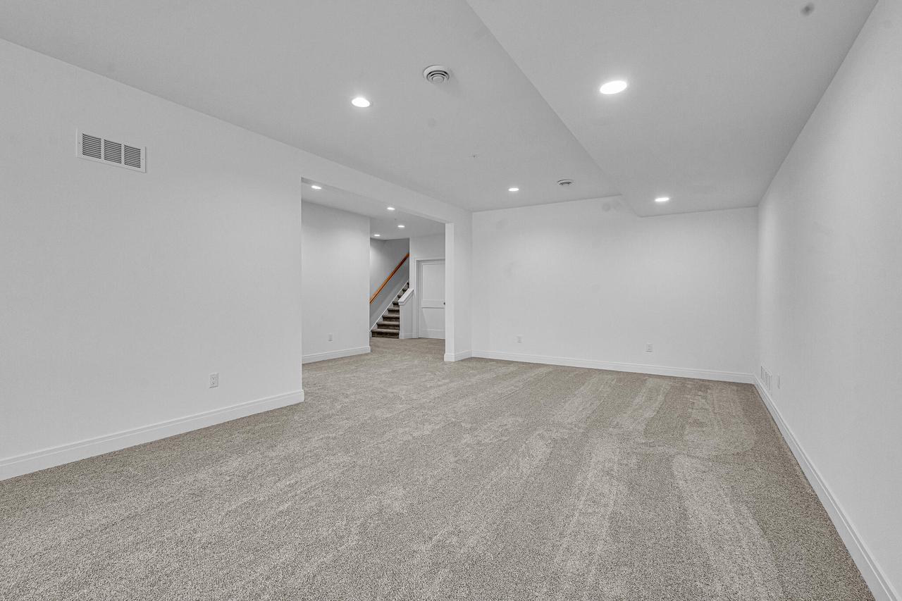 2990 N 186th STREET 5