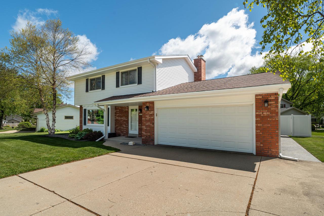 13935 W Thomas DRIVE