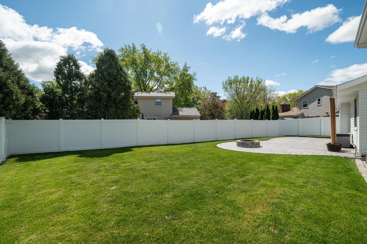 13935 W Thomas DRIVE