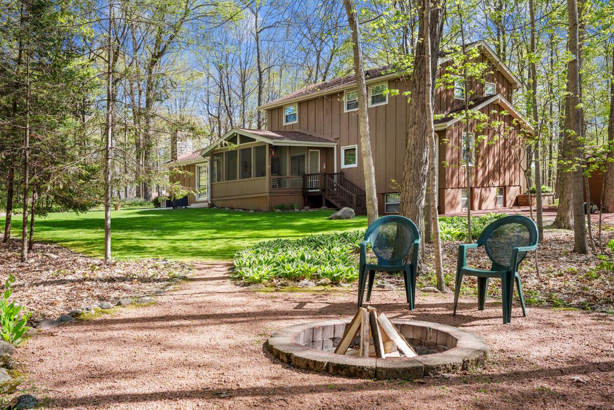 S54W23631 Maple Hill COURT