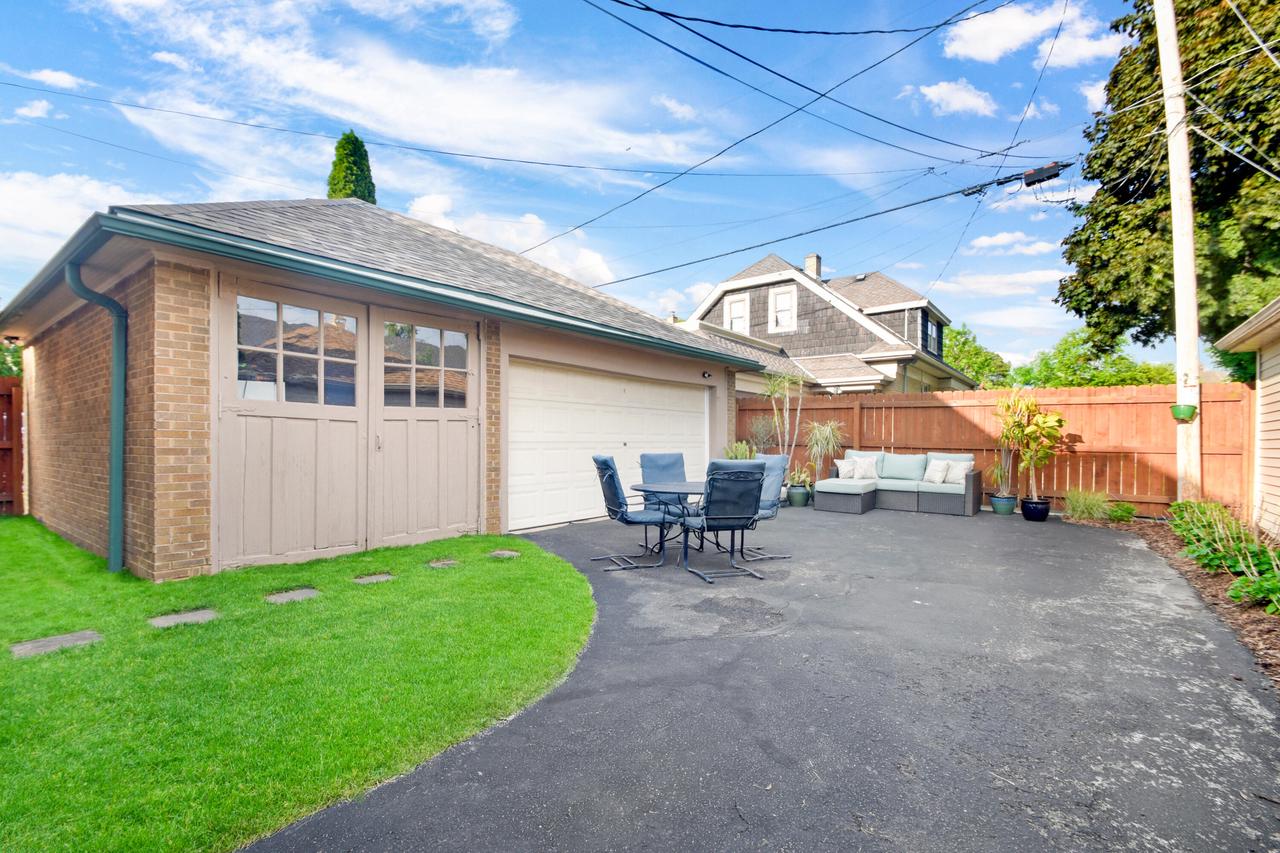 2224 N 60th STREET