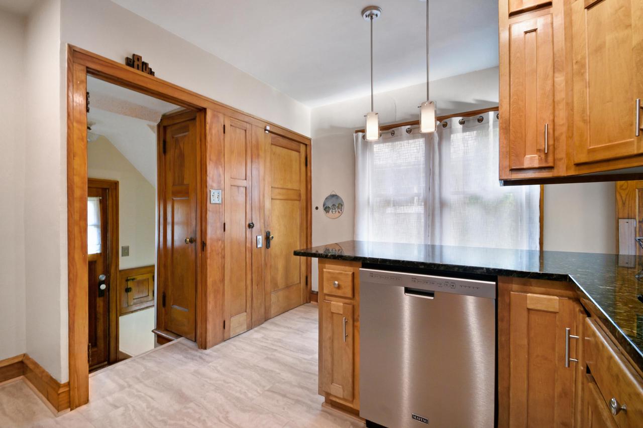 2224 N 60th STREET