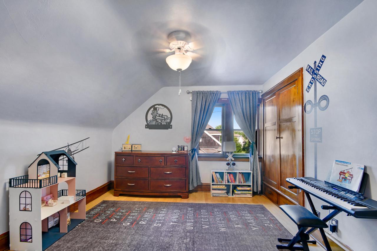 2224 N 60th STREET