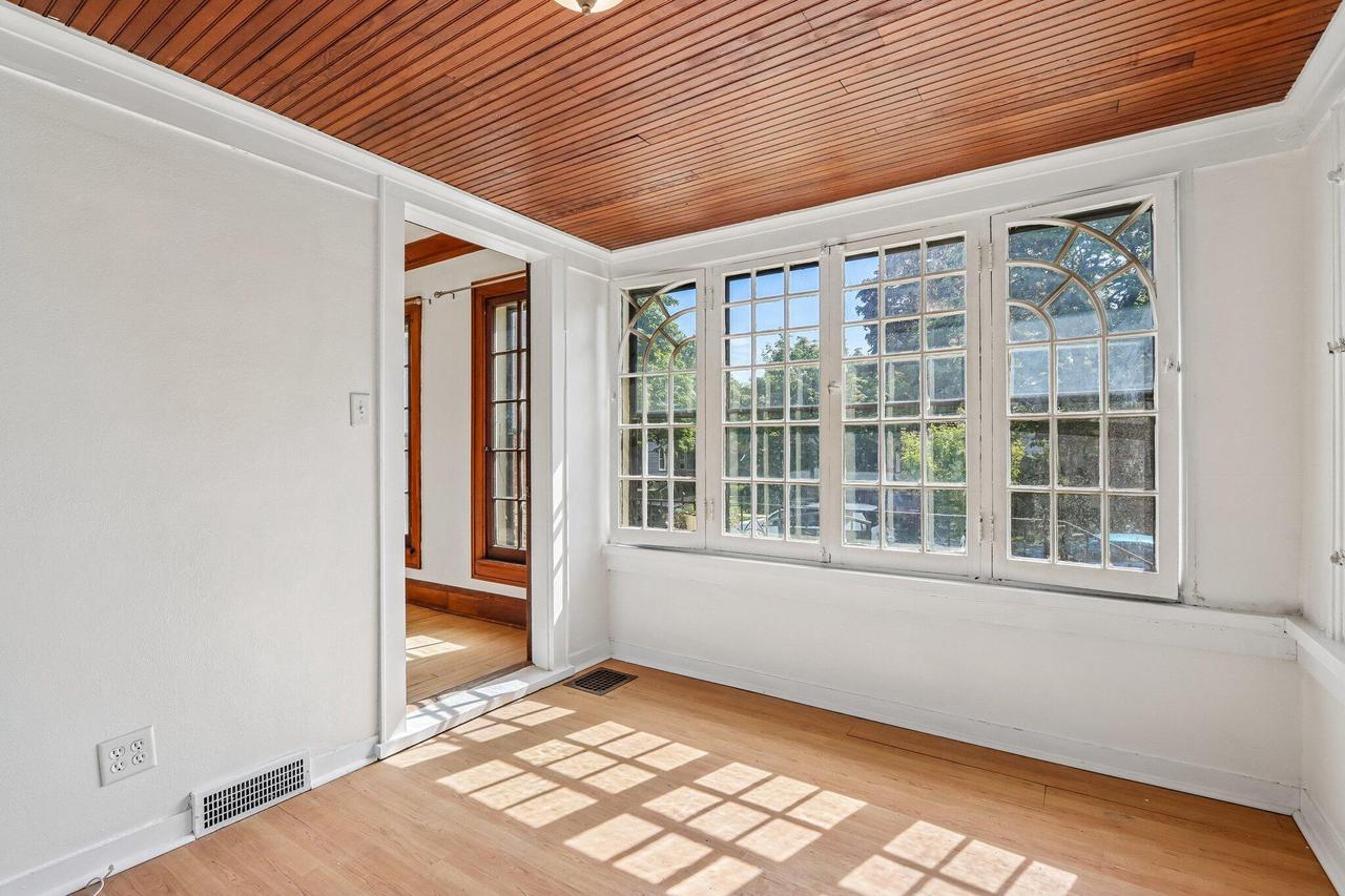 1571 S 74th STREET 1573