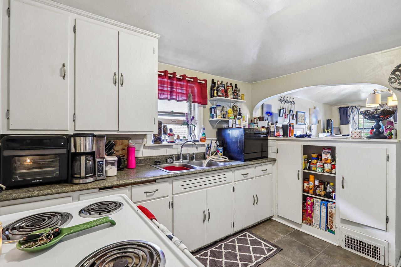1571 S 74th STREET 1573