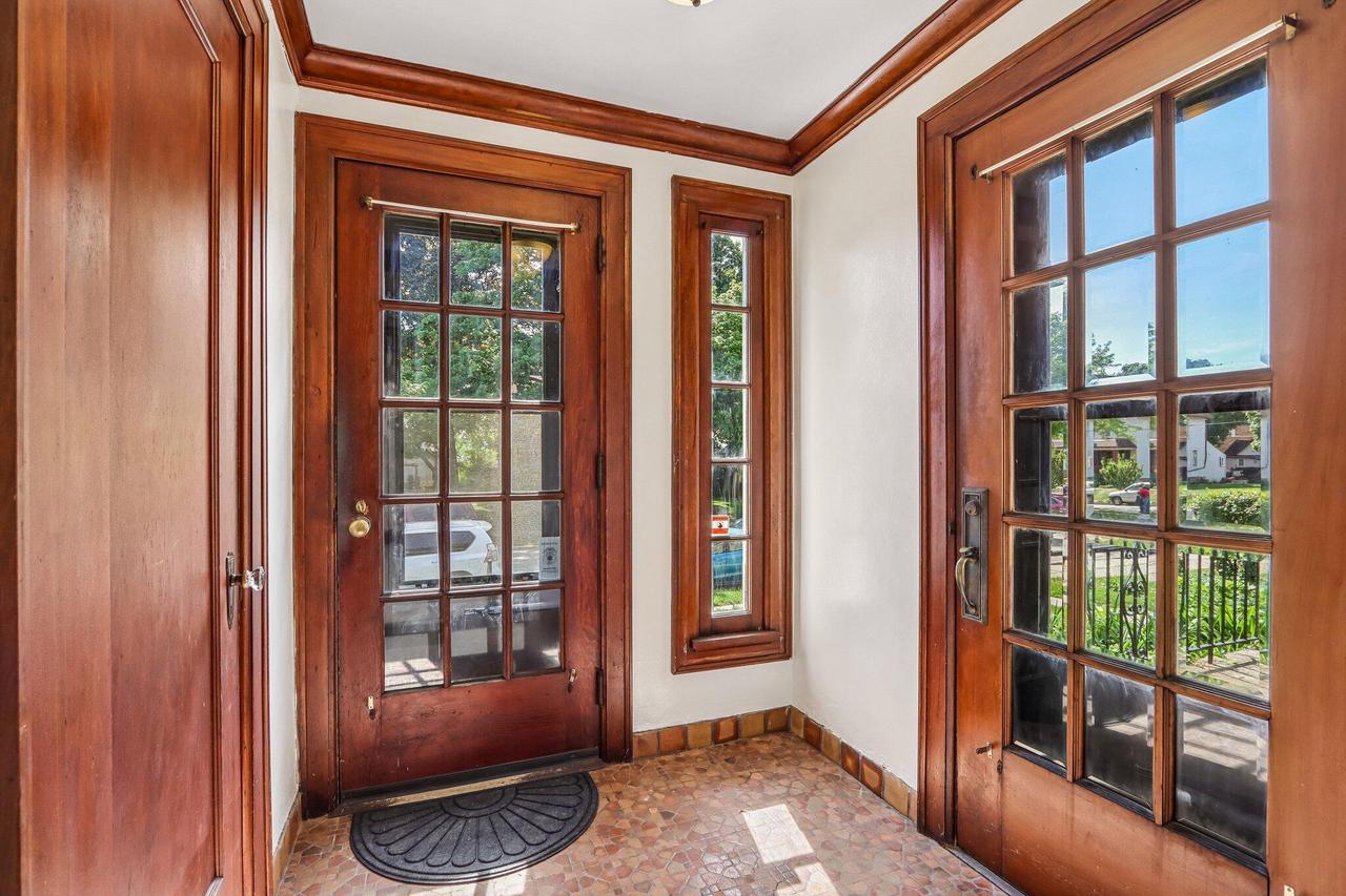 1571 S 74th STREET 1573