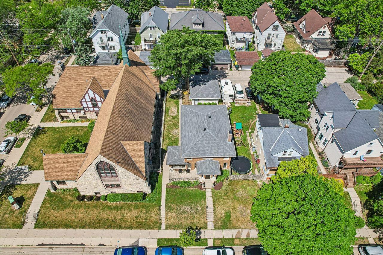 1571 S 74th STREET 1573