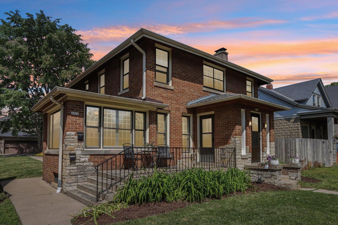 1571 S 74th STREET 1573