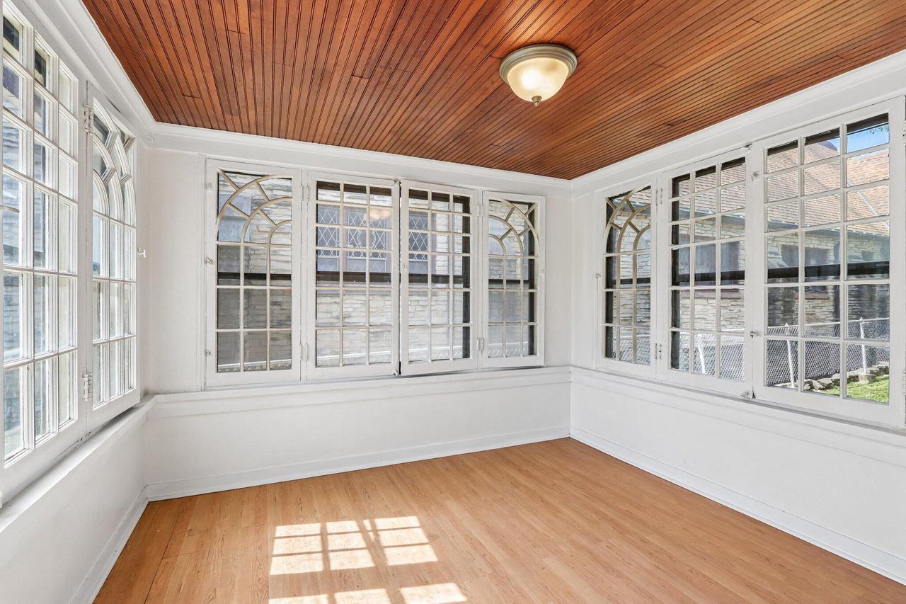 1571 S 74th STREET 1573