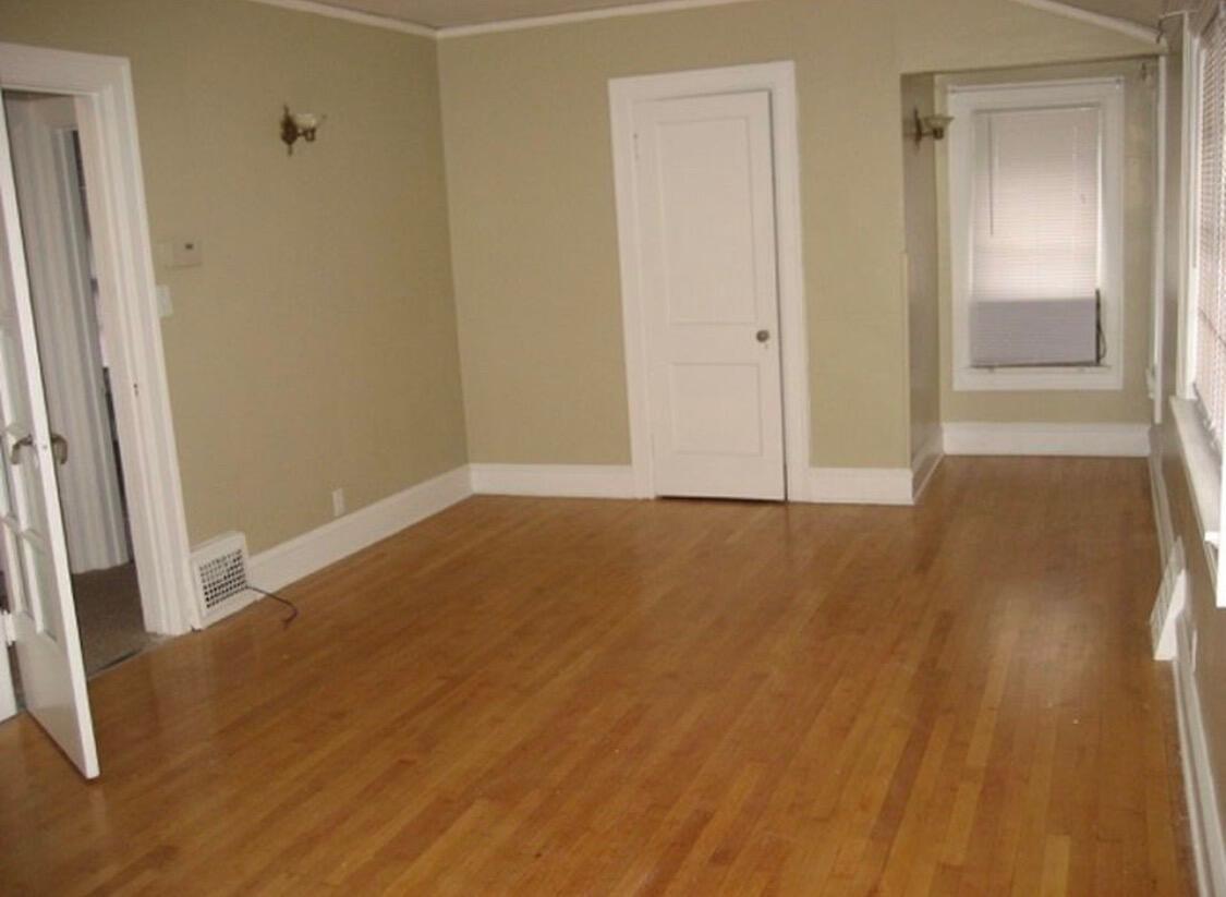 1571 S 74th STREET 1573