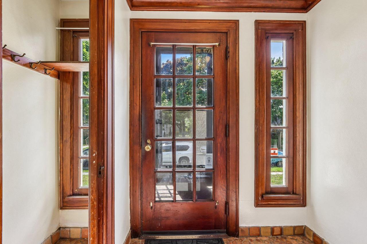 1571 S 74th STREET 1573