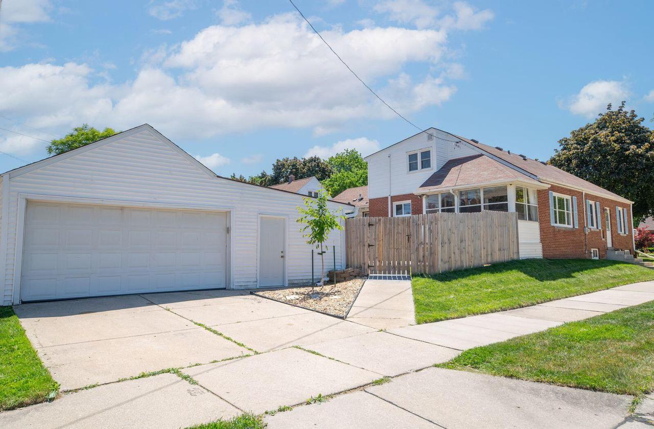 2802 S 47th STREET
