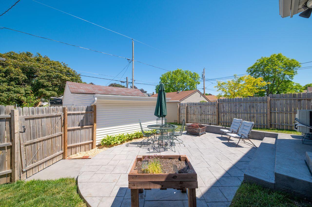 2802 S 47th STREET