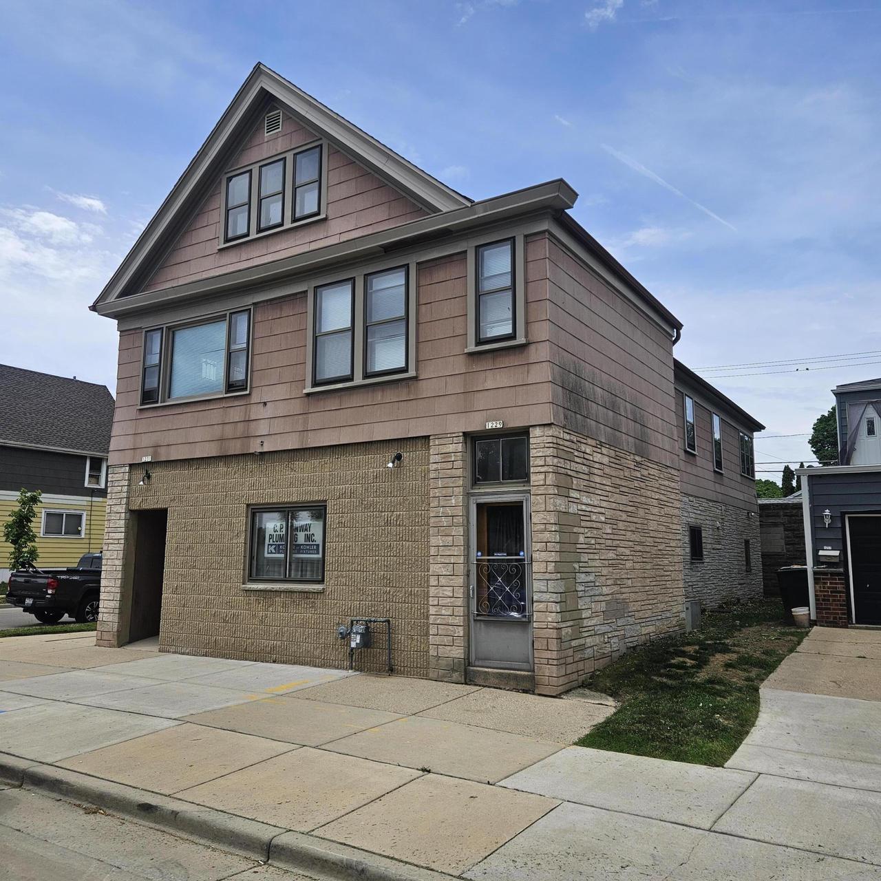 1229 S 62nd STREET 1231