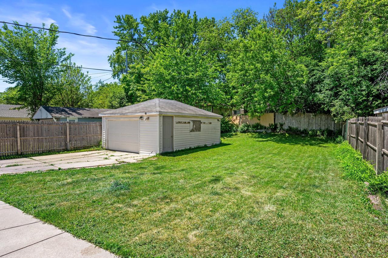 5451 N 72nd STREET