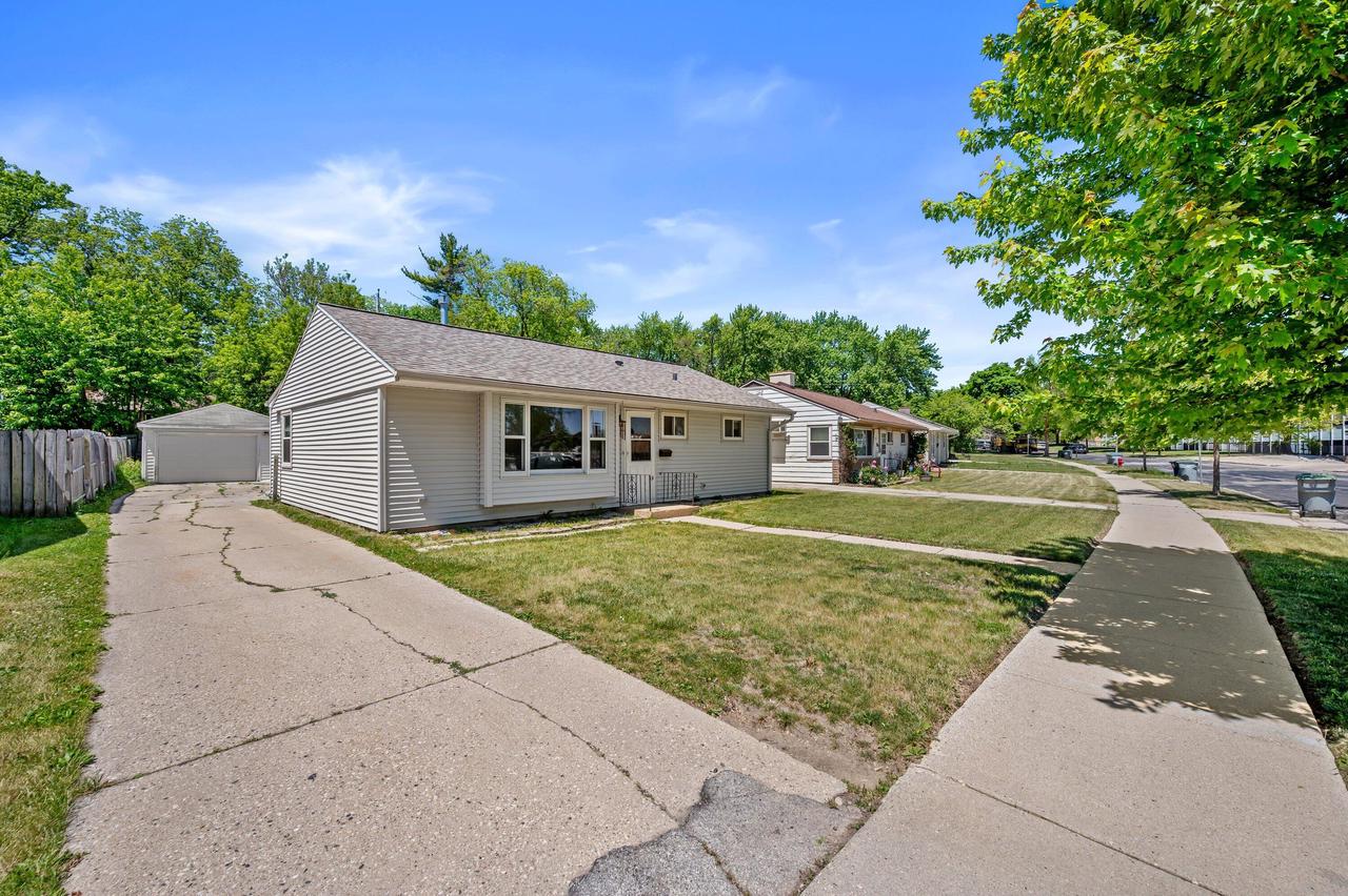 5451 N 72nd STREET