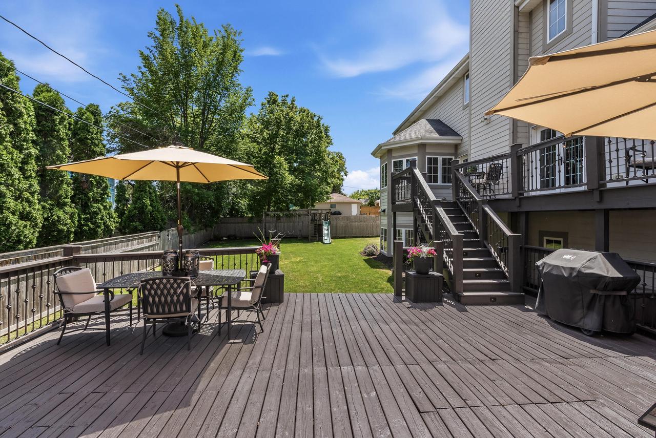 8415 Ravenswood CIRCLE