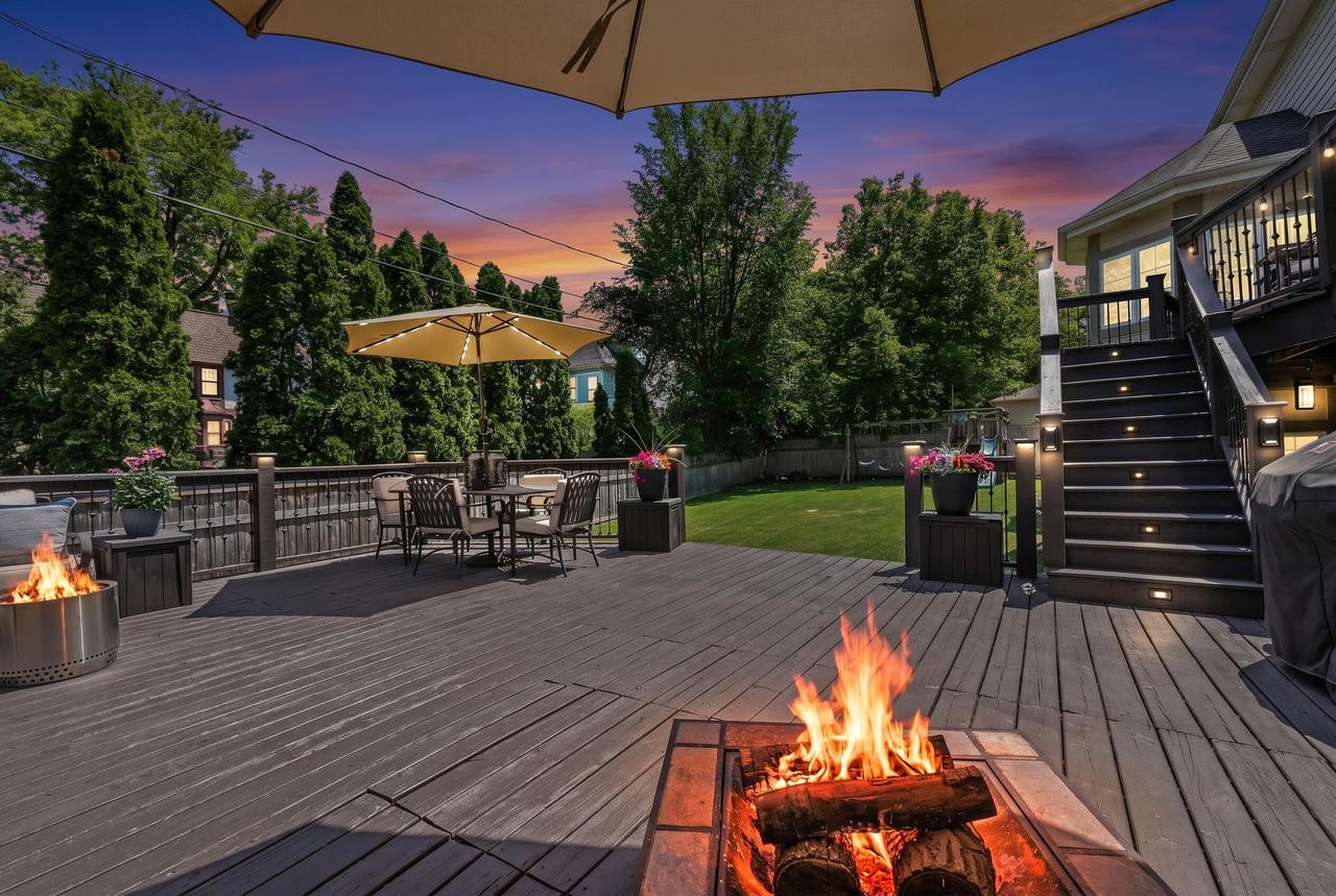 8415 Ravenswood CIRCLE