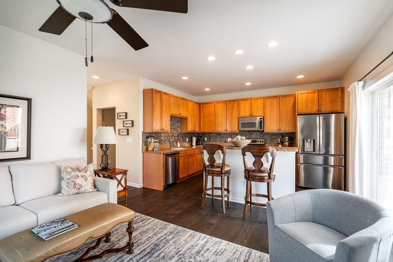 3870 S Lake DRIVE 1102