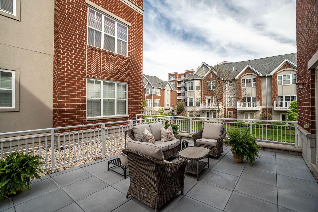 3870 S Lake DRIVE 1102