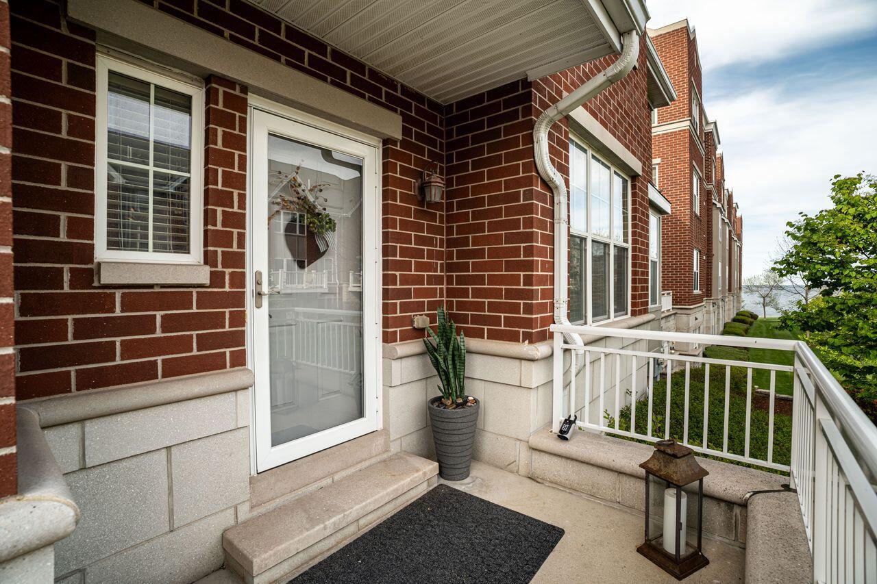 3870 S Lake DRIVE 1102