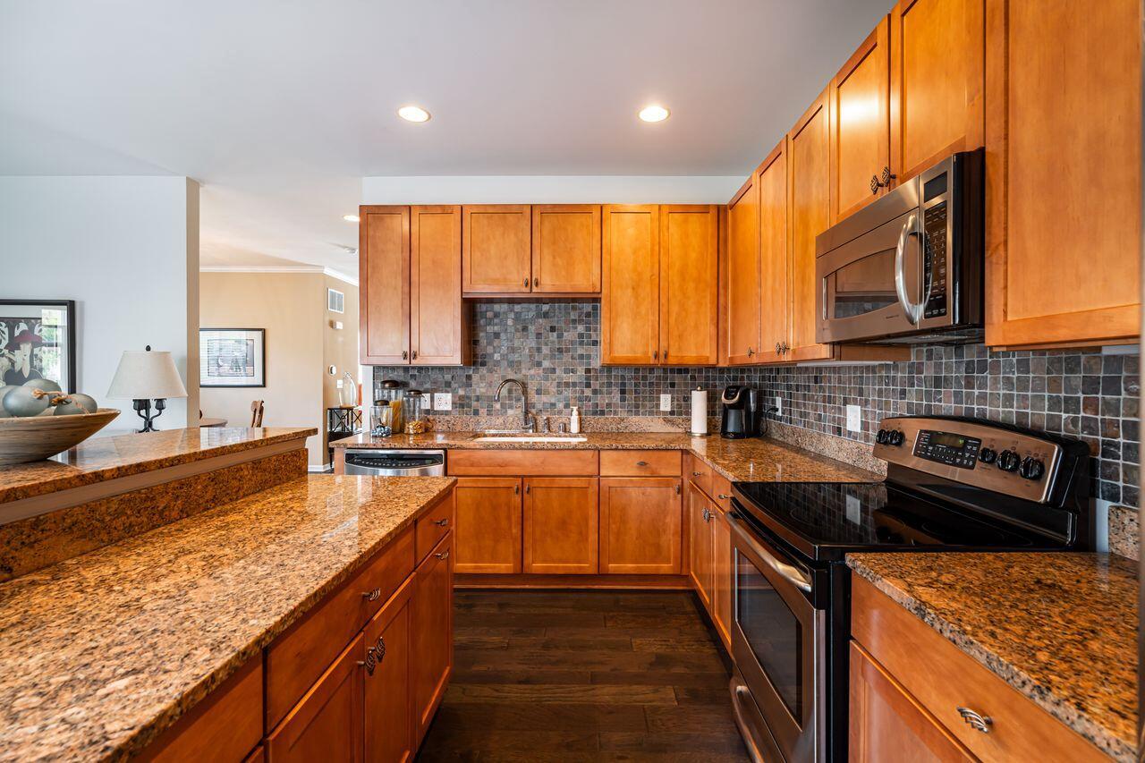 3870 S Lake DRIVE 1102