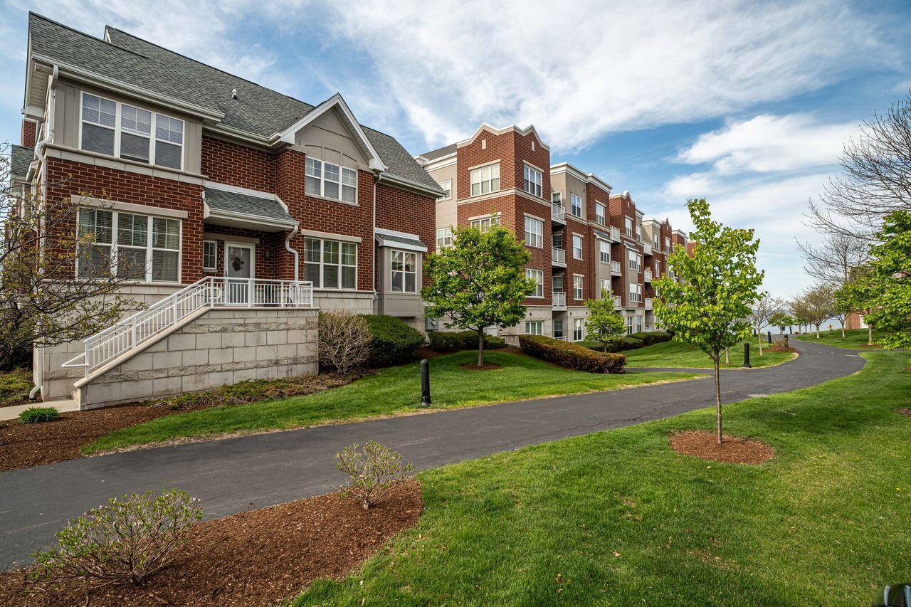 3870 S Lake DRIVE 1102