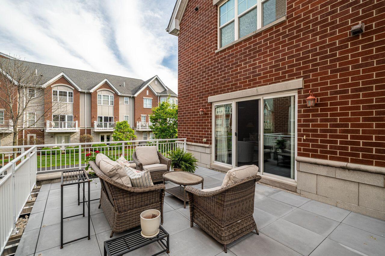 3870 S Lake DRIVE 1102