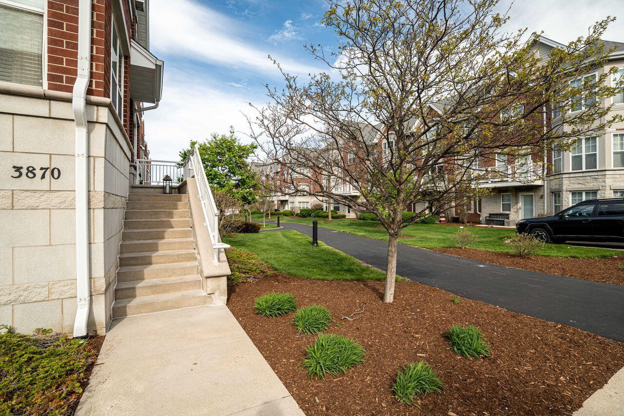 3870 S Lake DRIVE 1102