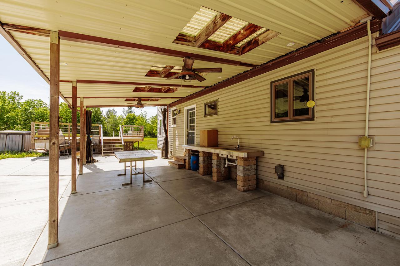 11239 W 5 Mile ROAD